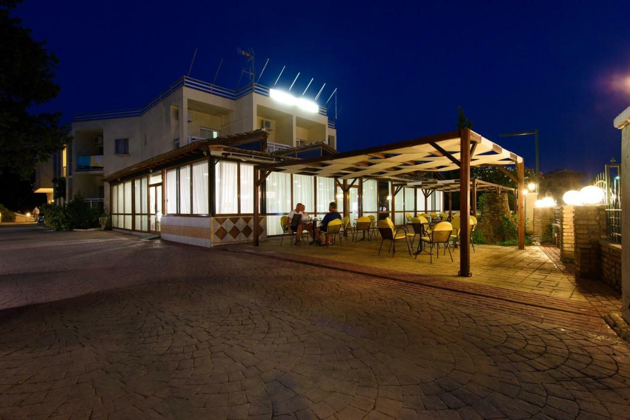 Amalia Hotel - Adults Only Dassia  Dış mekan fotoğraf